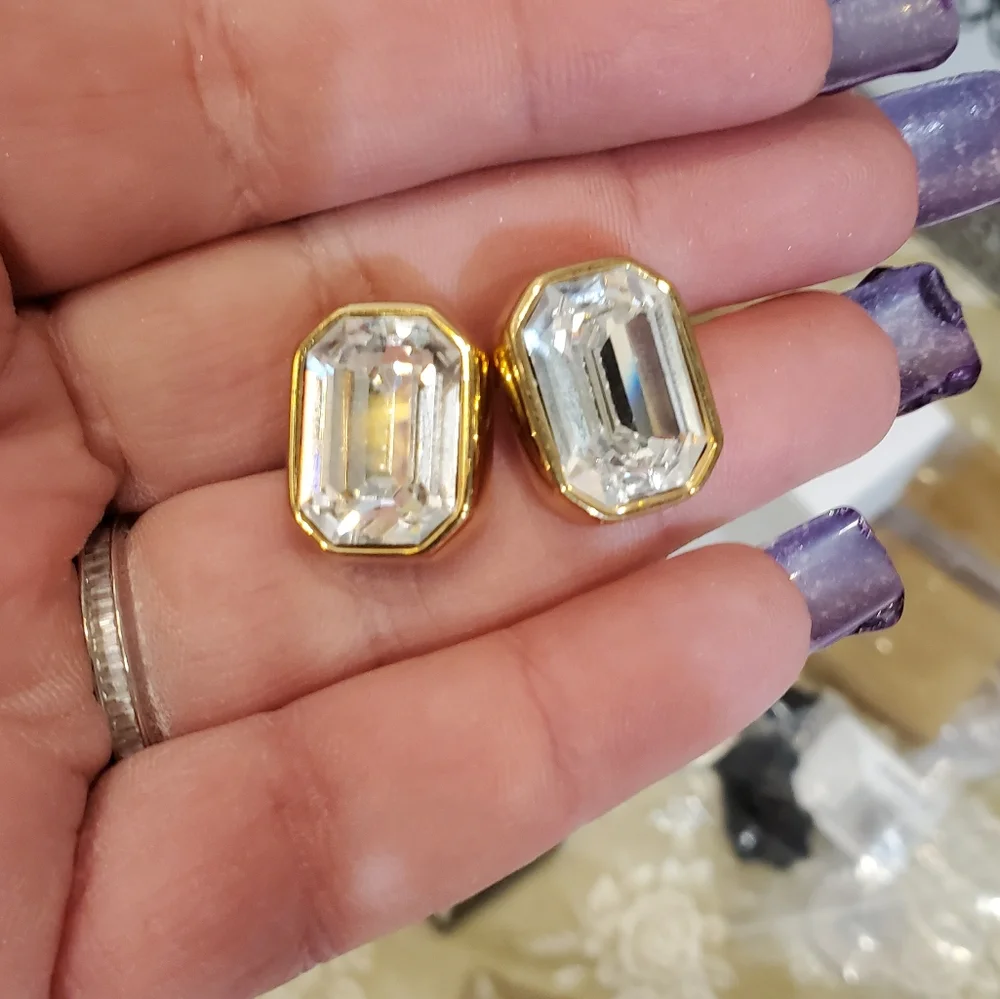 GENUINE SIGNED SWAROVSKY 🦢 PIERCED EARRINGS gold ✨️ - Picture 2 of 9